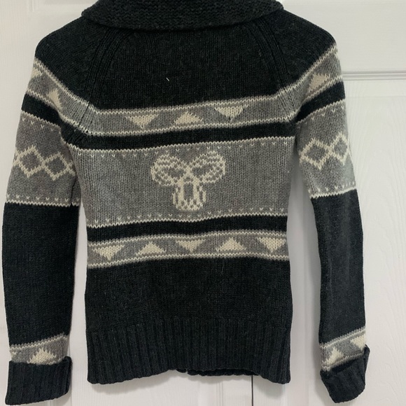 TNA Aritzia Knit Sweater - Picture 2 of 2